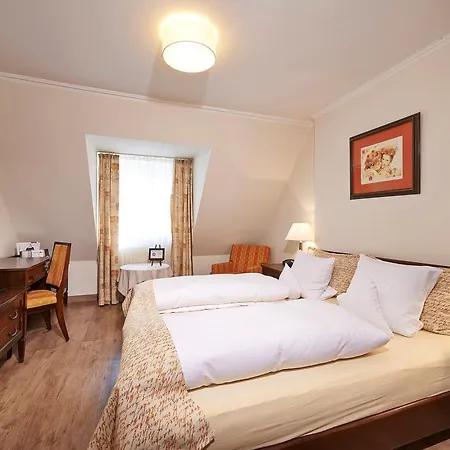 Brauereigasthof Zum Löwenbräu Hotel 3*