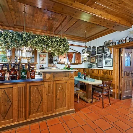 Brauereigasthof Zum Löwenbräu Hotel Adelsdorf